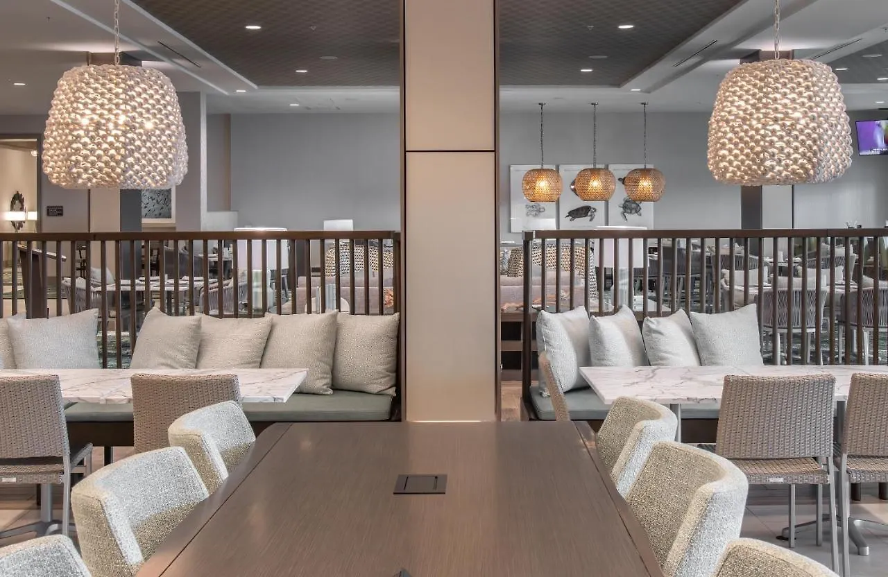 Hotel Courtyard By Marriott