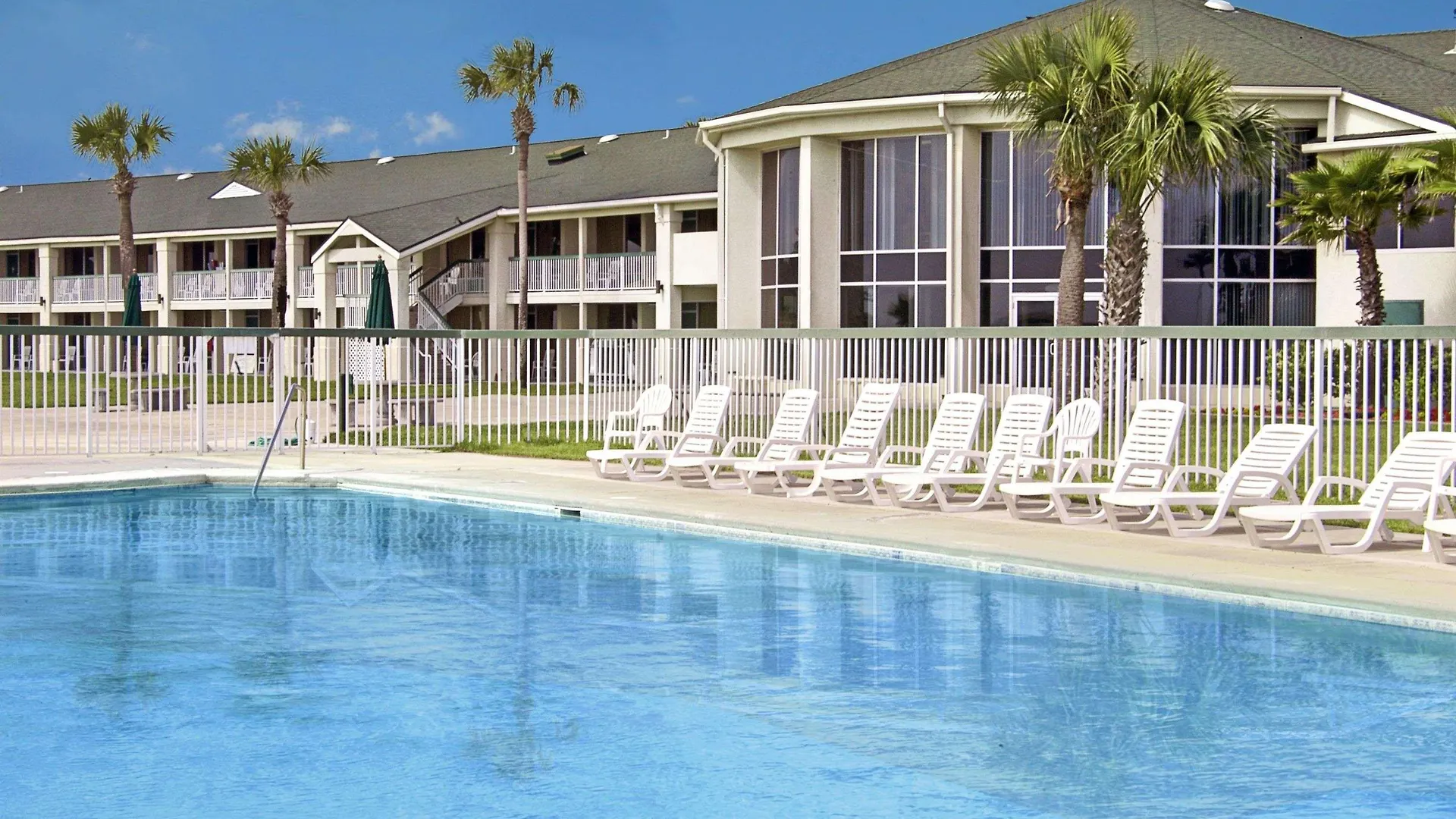 Hotel Days & By Wyndham