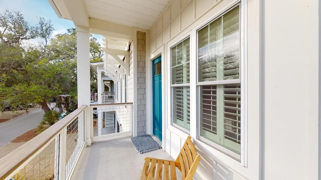 Holiday home The Moorings Poolside Townhouse