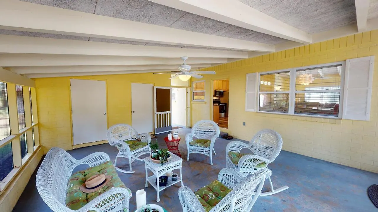 Mellow Yellow Jekyll Island