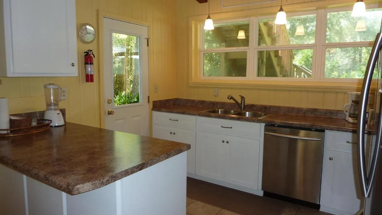 By The Sea - Unit A Duplex Jekyll Island