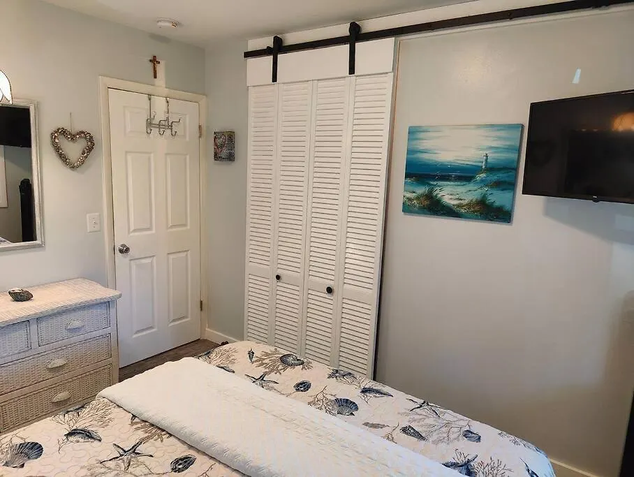 House/ Kellys On The Coast /king Bed Holiday home Jekyll Island
