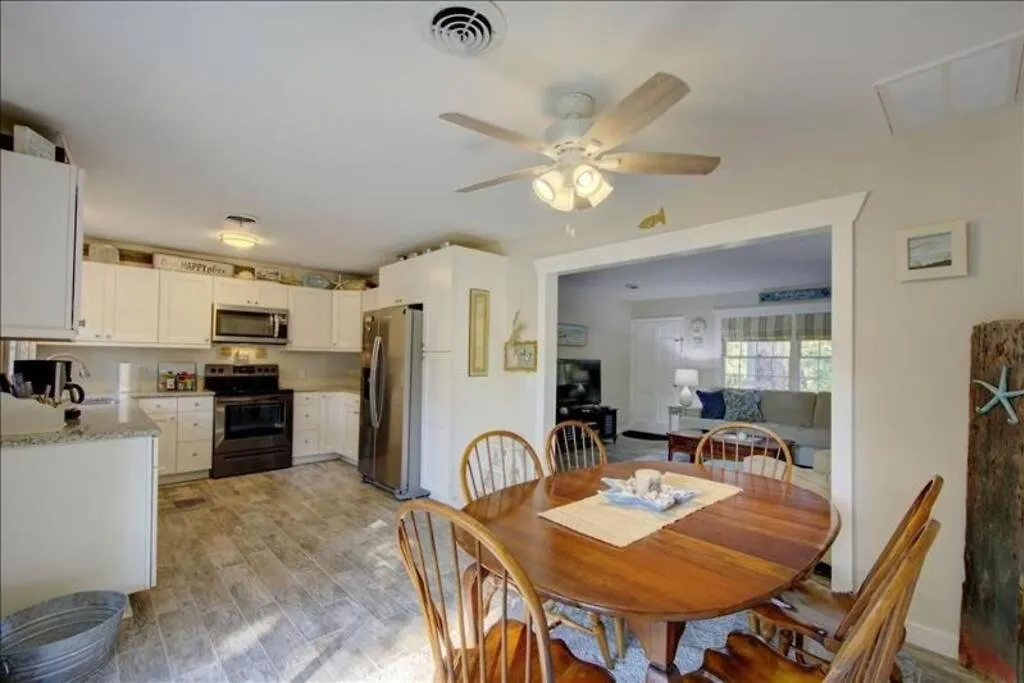 House/ Kellys On The Coast /king Bed * Jekyll Island