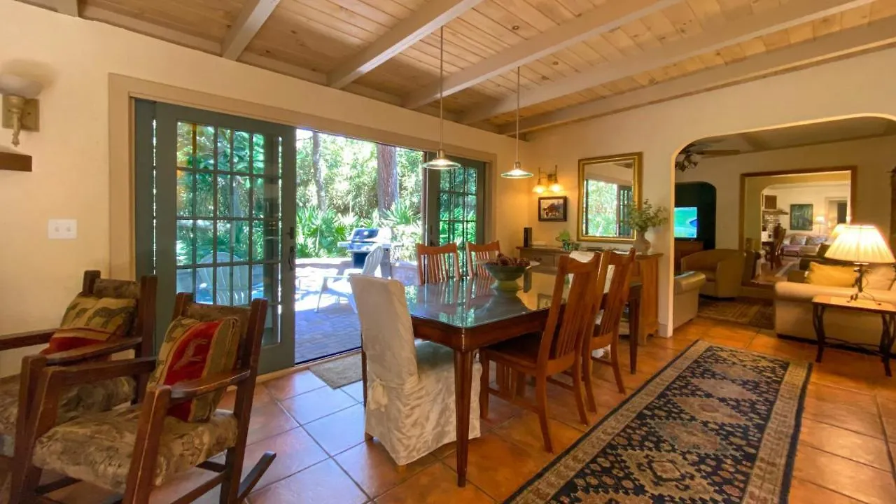 Hacienda - 3-bedroom Home *