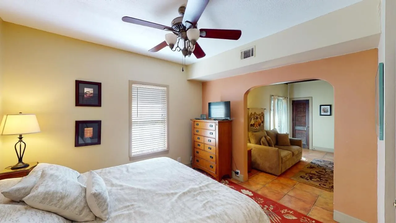 Hacienda - 3-bedroom Home