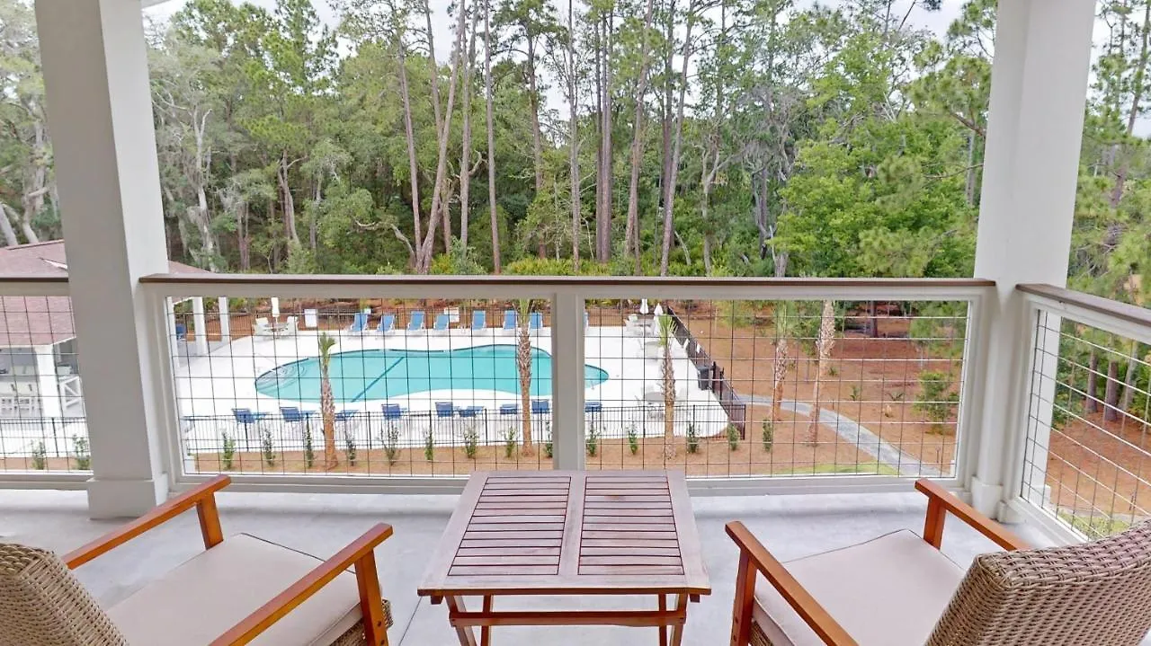 The Moorings Poolside Townhouse *