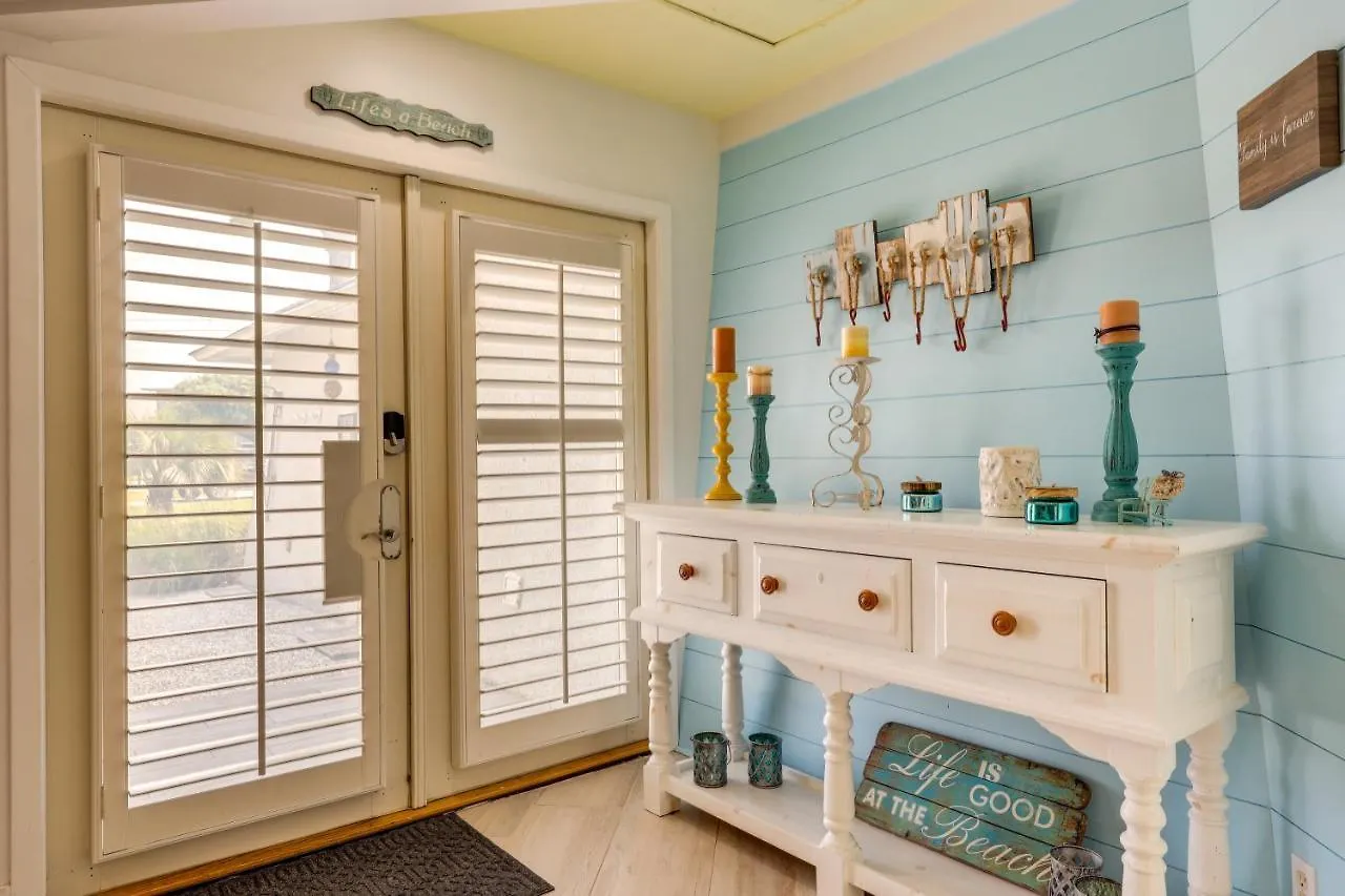 Pet-friendly Abode - Walk To Beach! Apartment Jekyll Island