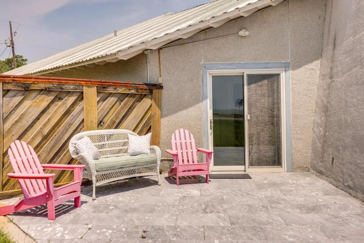 Pet-friendly Abode - Walk To Beach! Apartment *