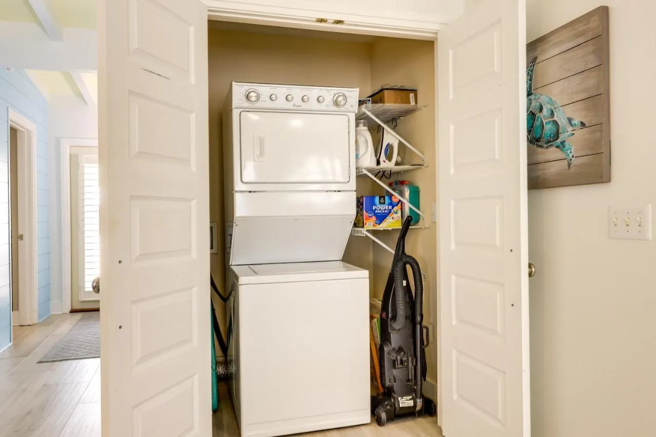Apartment Pet-friendly Abode - Walk To Beach! *