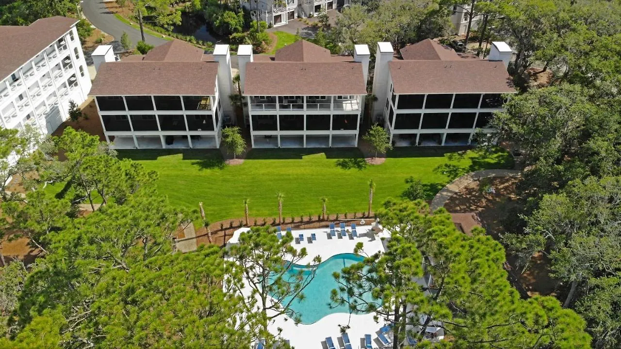 The Moorings Poolside Townhouse *