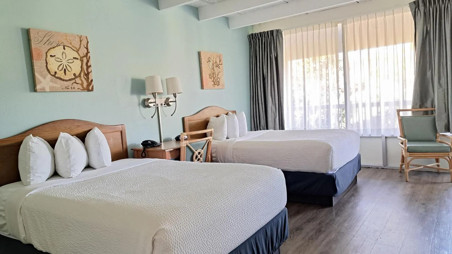 Days & By Wyndham Hotel 3*