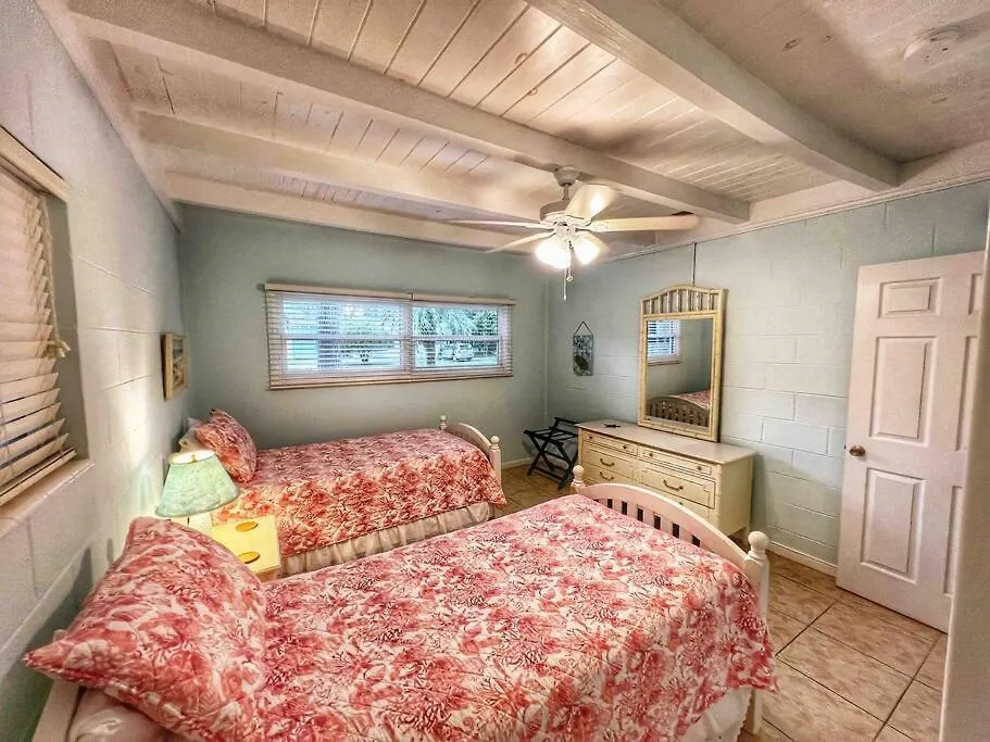 Sandytoes 7 Min Walk To Bikes And Pool Access Holiday home Jekyll Island