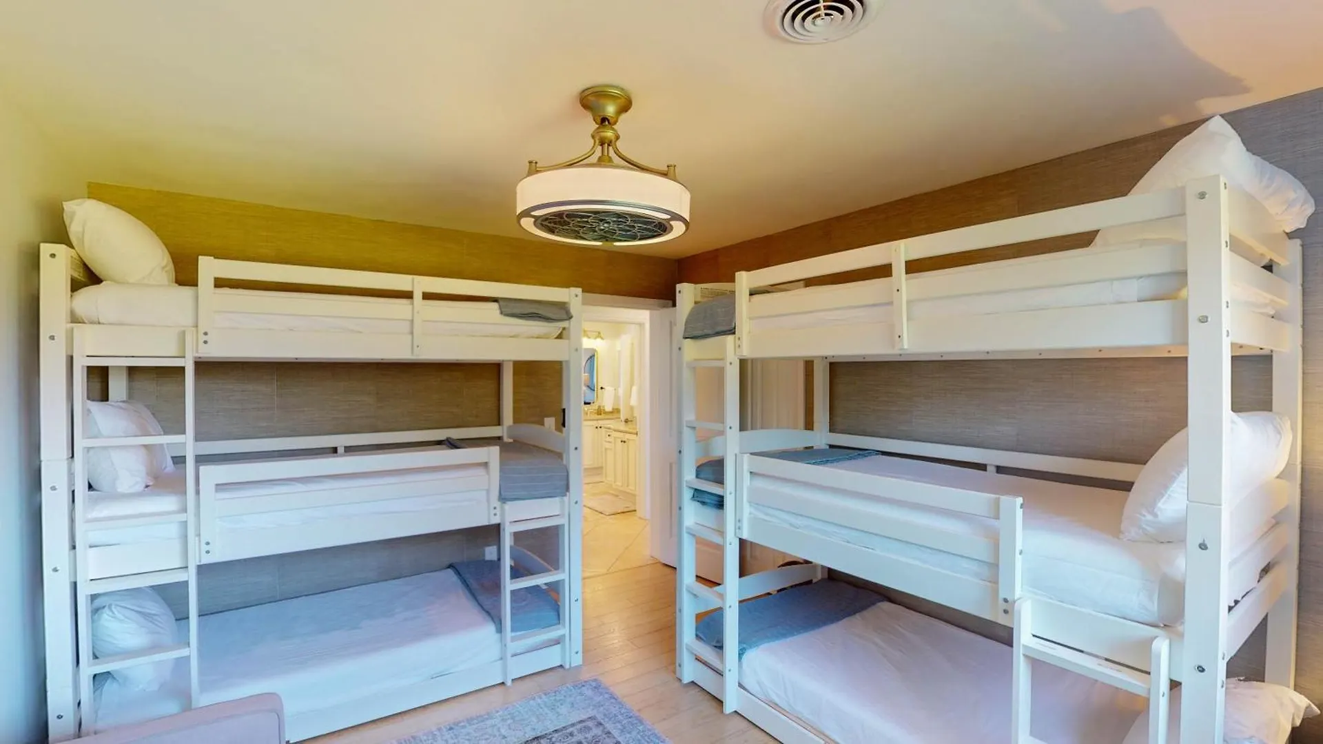 Holiday home 10 Tyler - 4-bedroom Home Jekyll Island