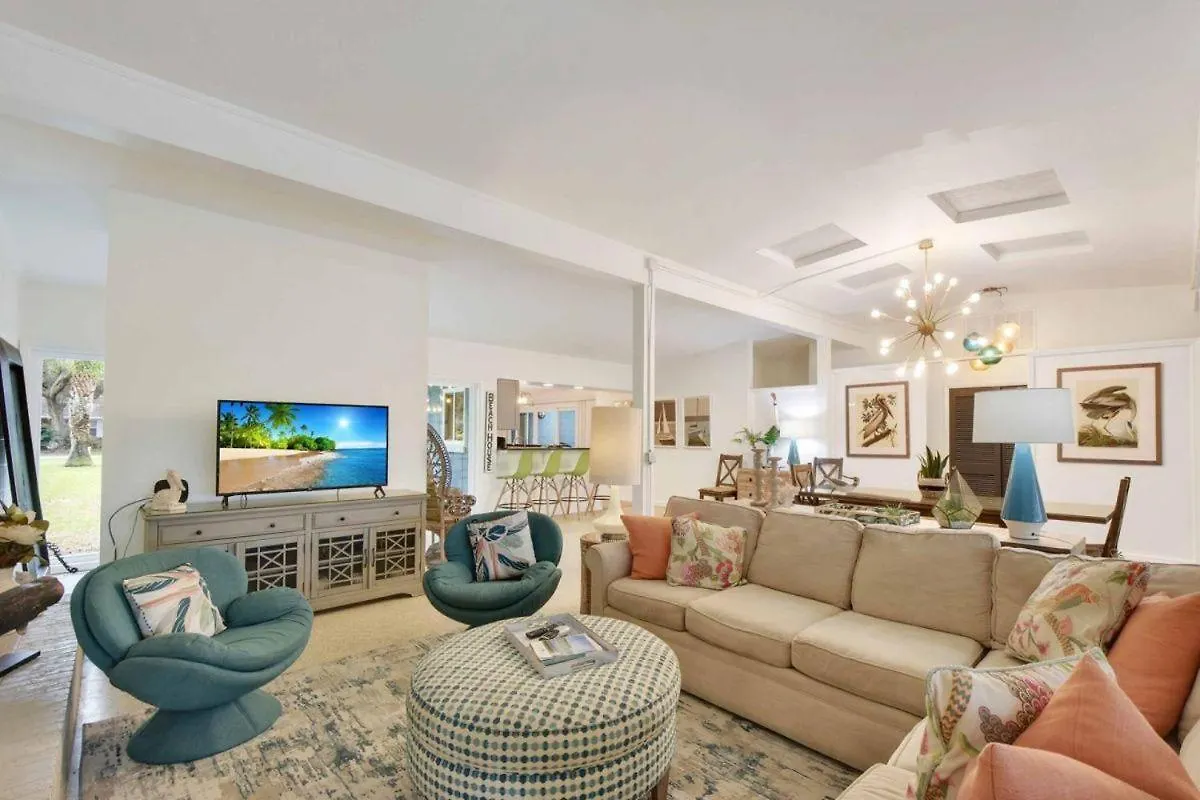 Sandpiper Hideaway Holiday home *