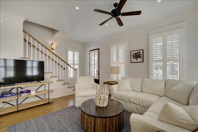 בית נופש Ocean Oaks 23 *