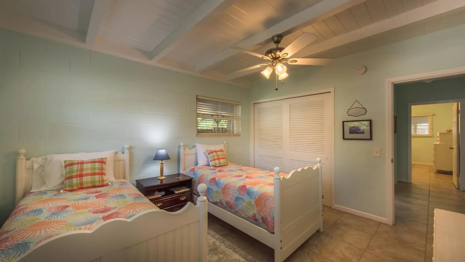 Holiday home Sandy Toes A & B Whole Duplex