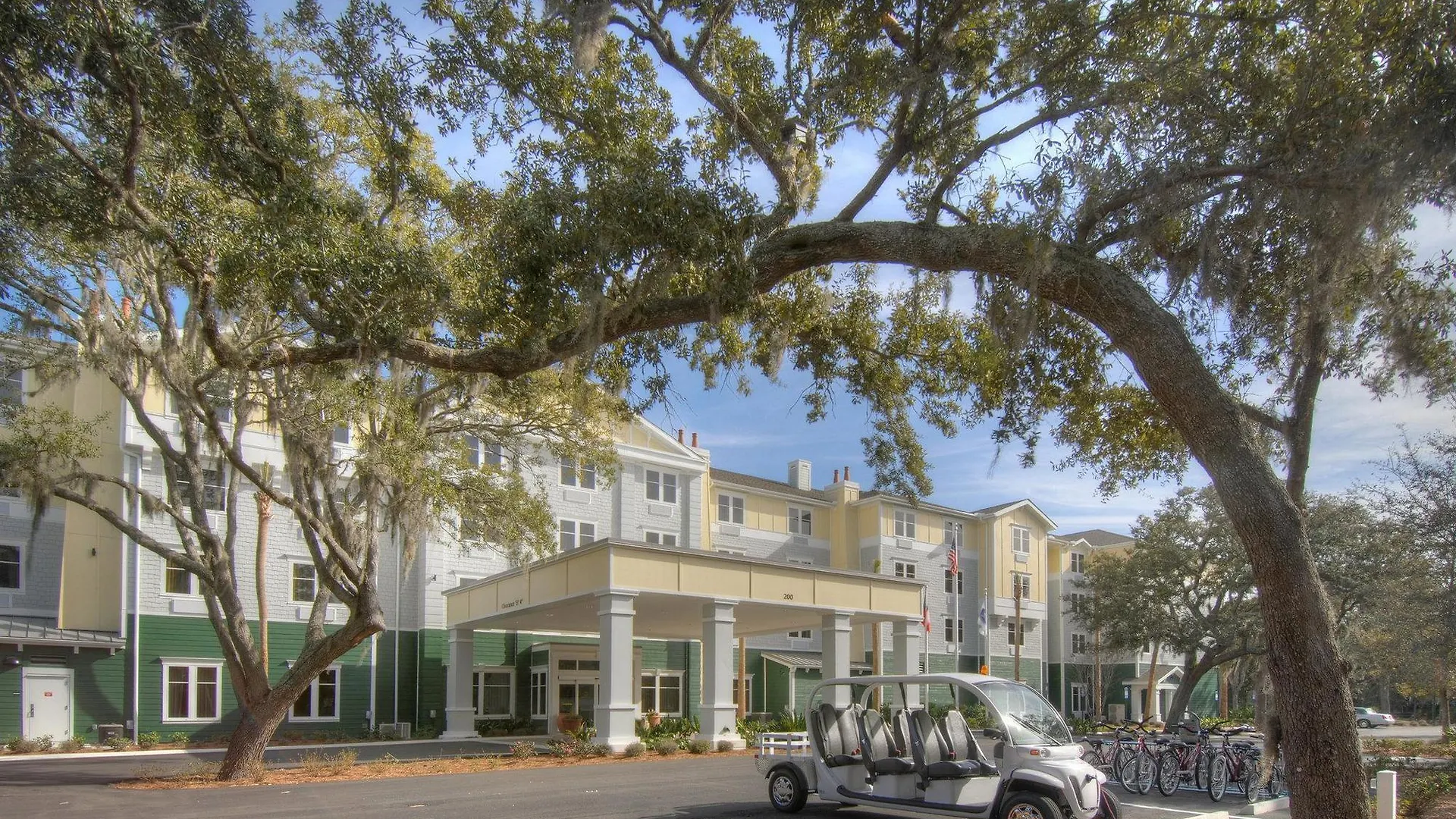 Hotel Hampton & 3*