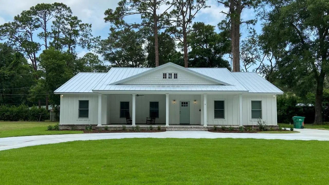 Dollar Holiday home