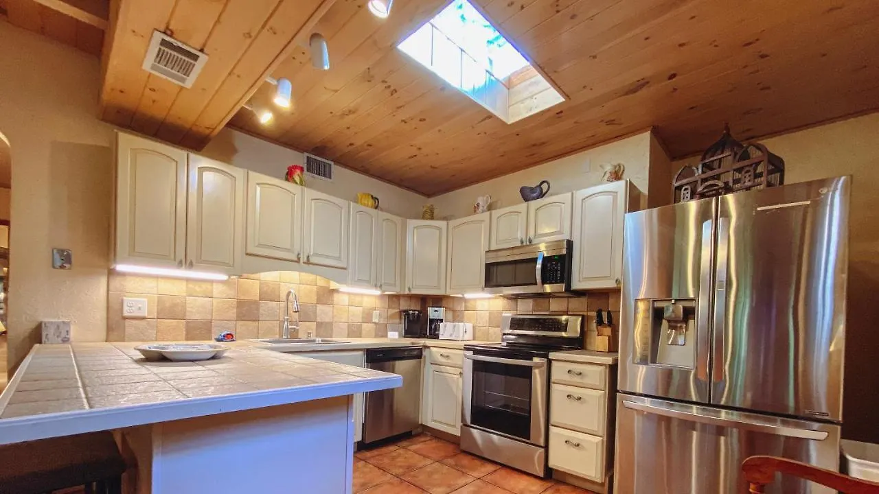 Hacienda - 3-bedroom Home