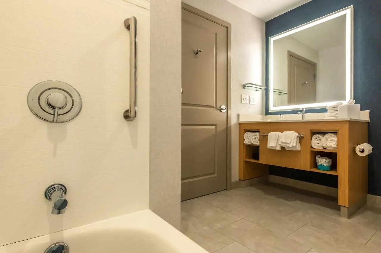 Hotel By Marriott