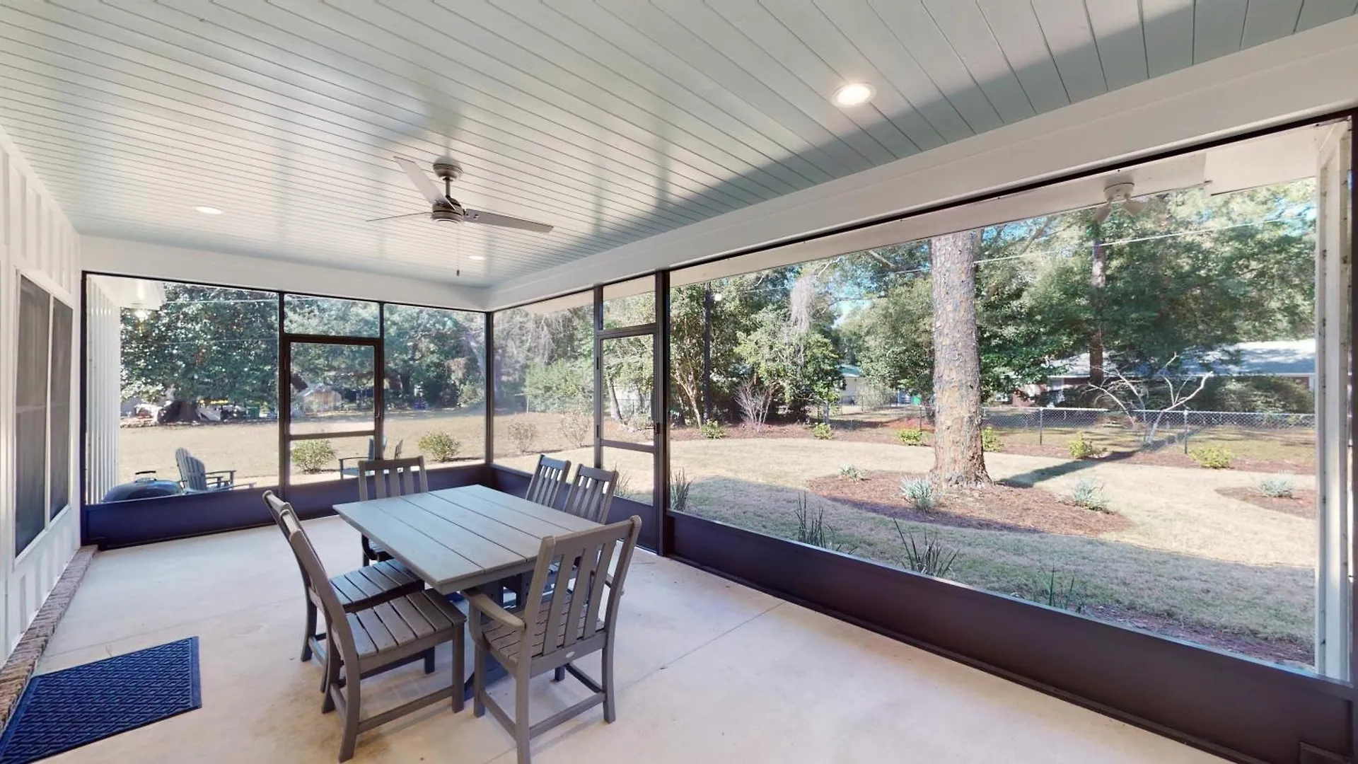 Dollar Holiday home