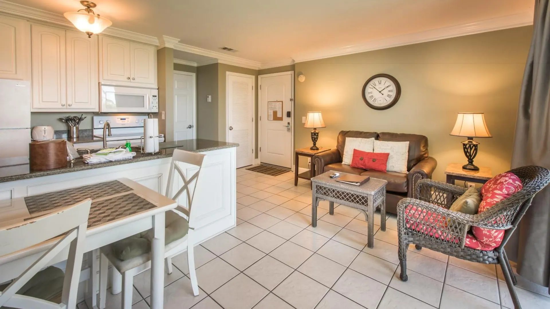 By The Sea & Conference Center 3* Jekyll Island