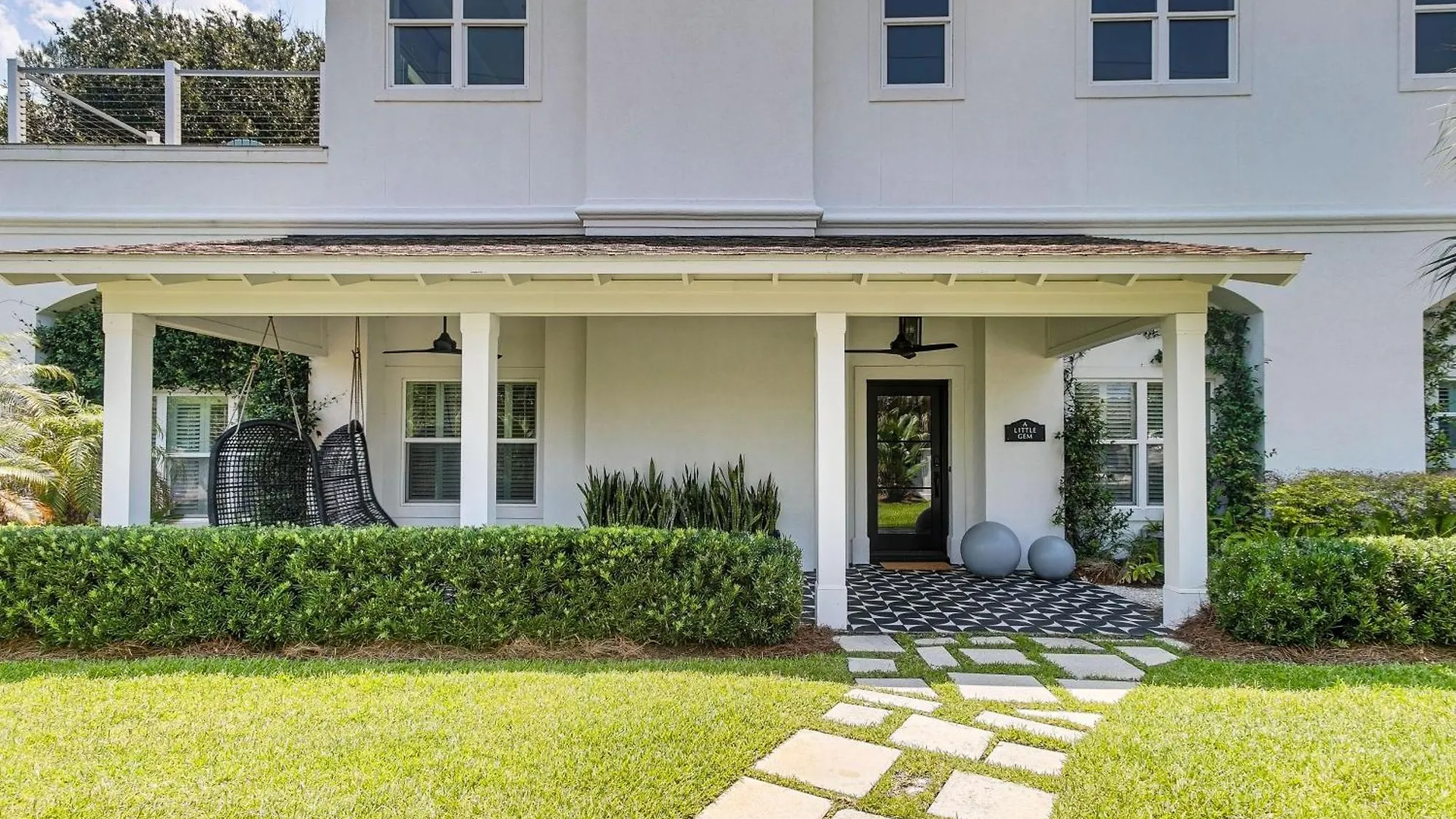 Spacious Steps To The Ocean! * Jekyll Island