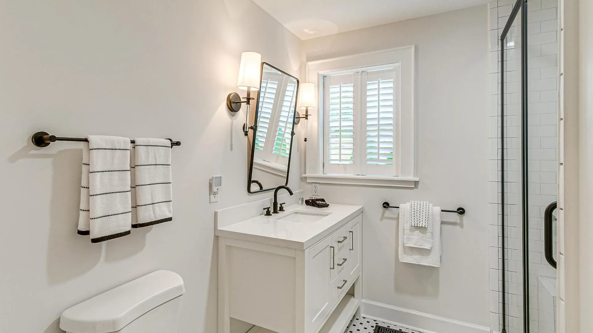 Spacious Steps To The Ocean! Holiday home Jekyll Island