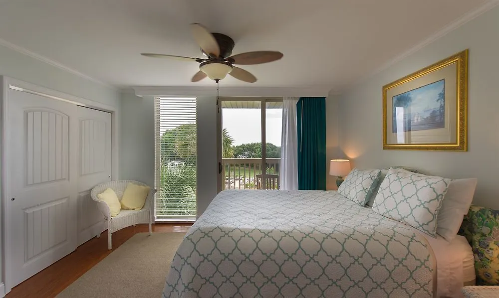Resort By The Sea & Conference Center 3*