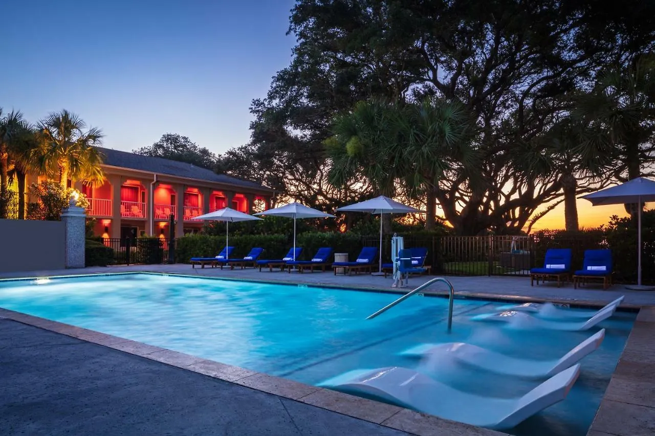 Beachview Club Hotel 3*